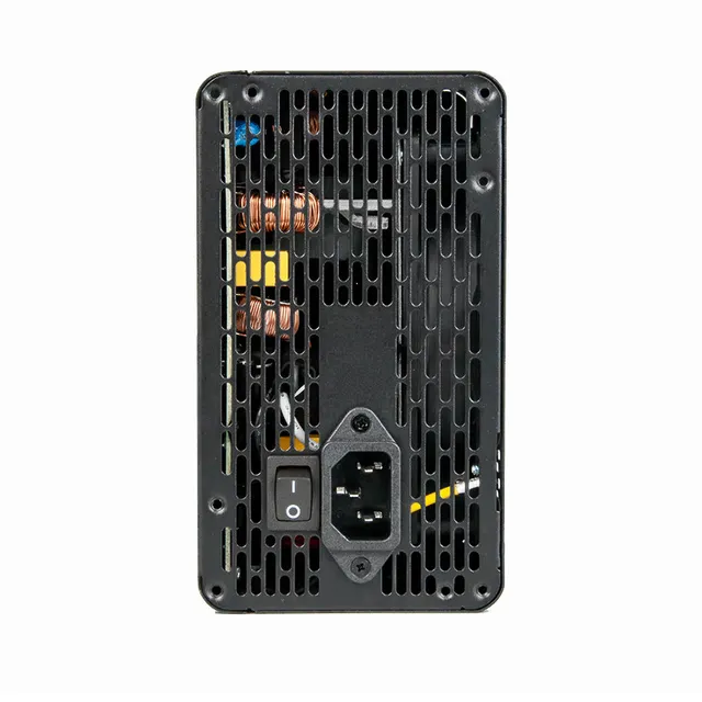 曜越 Smart 700W