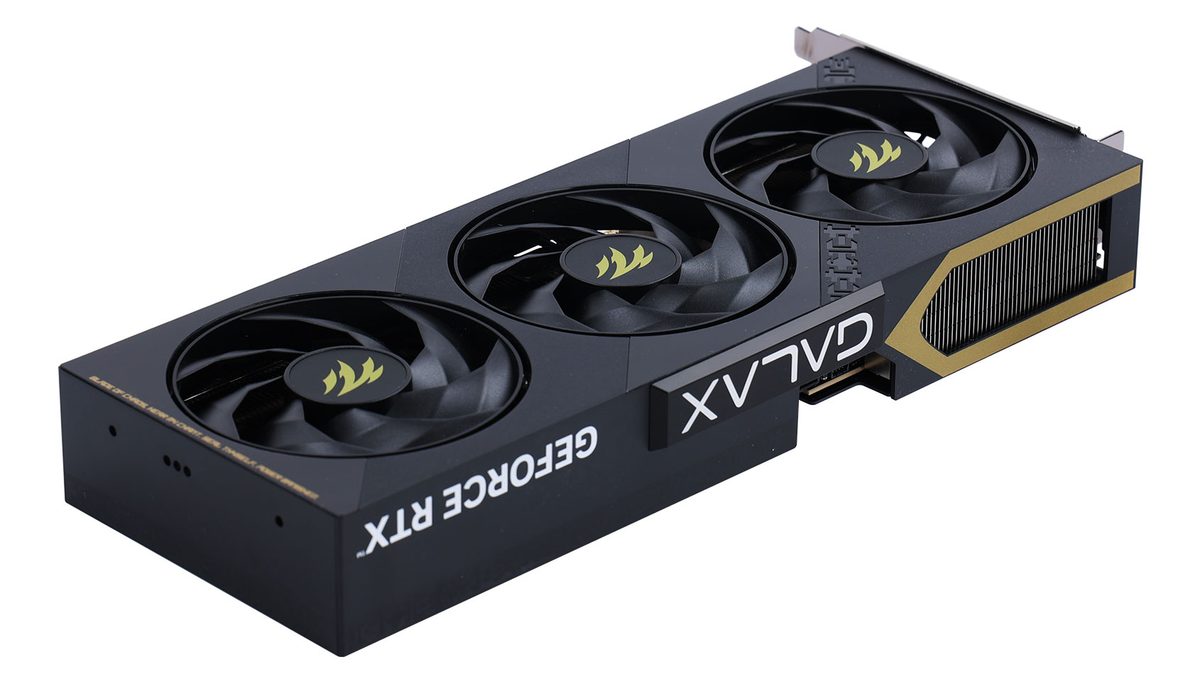 影驰 GeForce RTX 5060 魔刃 OC 图片 4